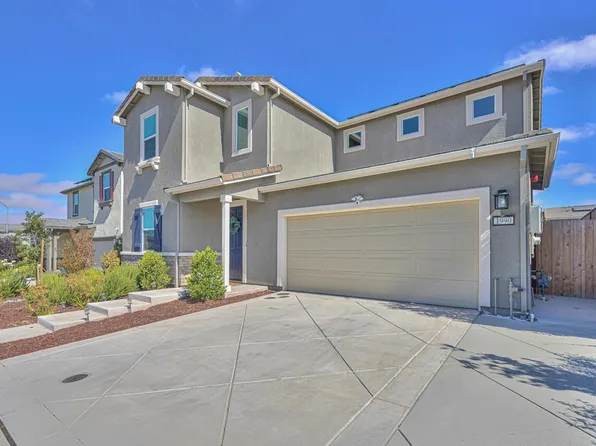 1990 Petunia Dr, Hollister, CA 95023