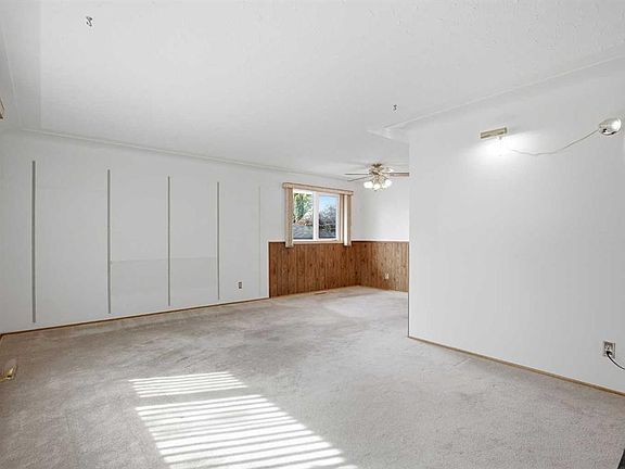 5th image of 4327 E 19th St NW