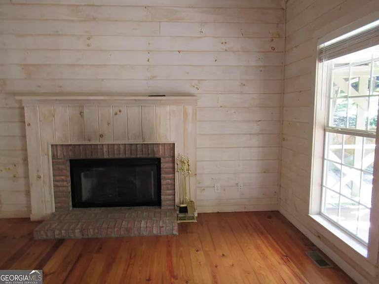 139 Trevor Trl — Photo 7