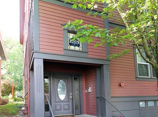 2709 SW 2nd Ave, Portland, OR 97201