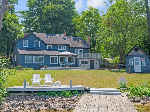 672 Hatton Ave, Selwyn, ON K0L 1H0
