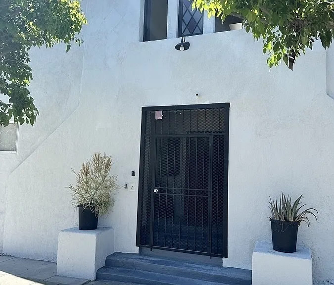 1001 Hyperion Ave #107 — Photo 7