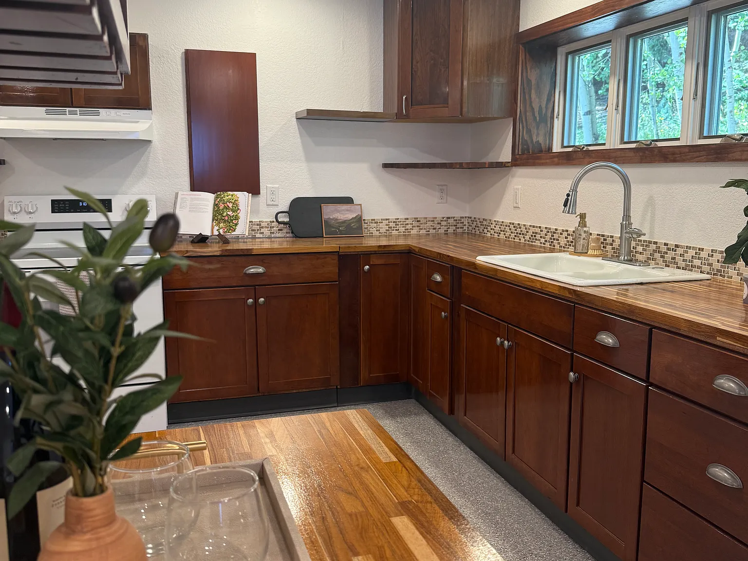 2 bed, $2,300 — Photo 1