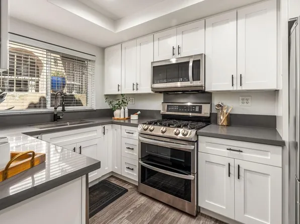 1075 Arbor Ln, San Marcos, CA 92069