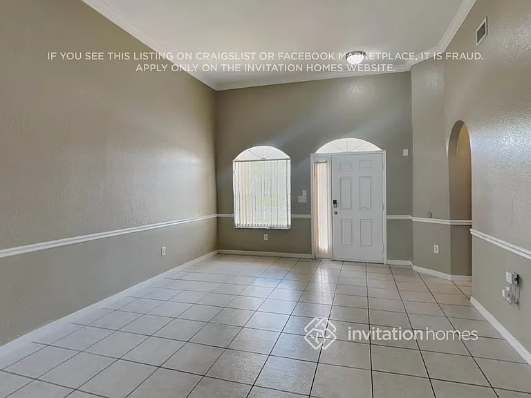 16960 SW 141st Ave — Photo 3