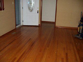 2nd image of 115 Hillis St