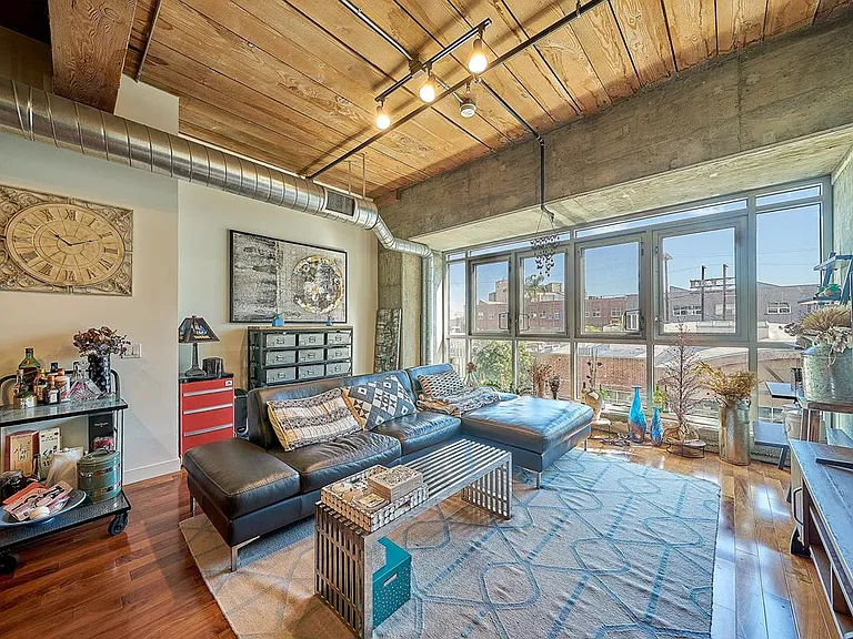 530 S Hewitt St #326 — Photo 6