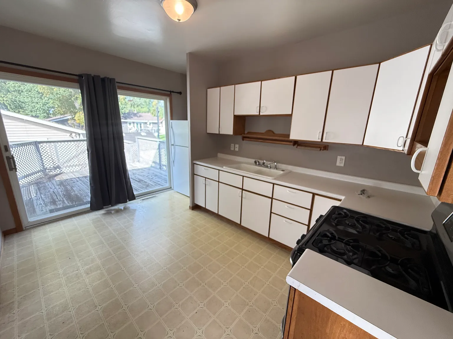 2 bed, 1000 sqft, $1,000 — Photo 3