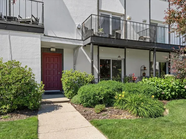 4817 5th AVENUE #8, Kenosha, WI 53140