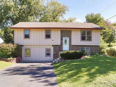 1204 Crystal Lake Rd, Lake In The Hills, IL, 60156
