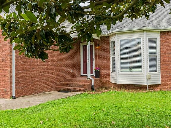 4th image of 847 Isaac Dr
