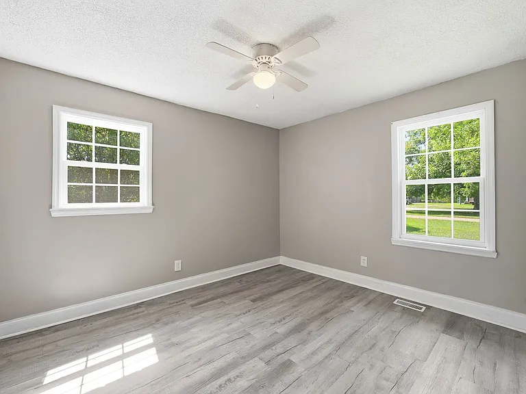 6112 Nazarene Rd — Photo 13