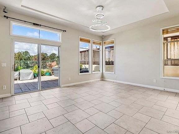 5th image of 937 Paseo La Cresta