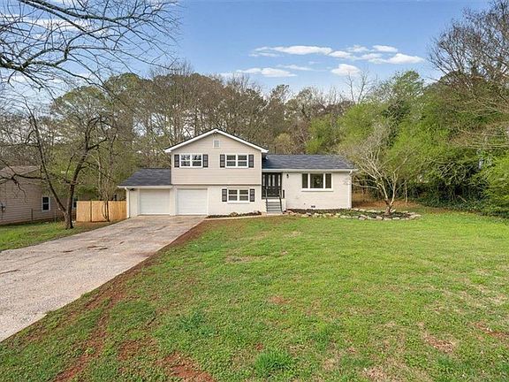 2nd image of 4471 Myrtle Hill Rd NE