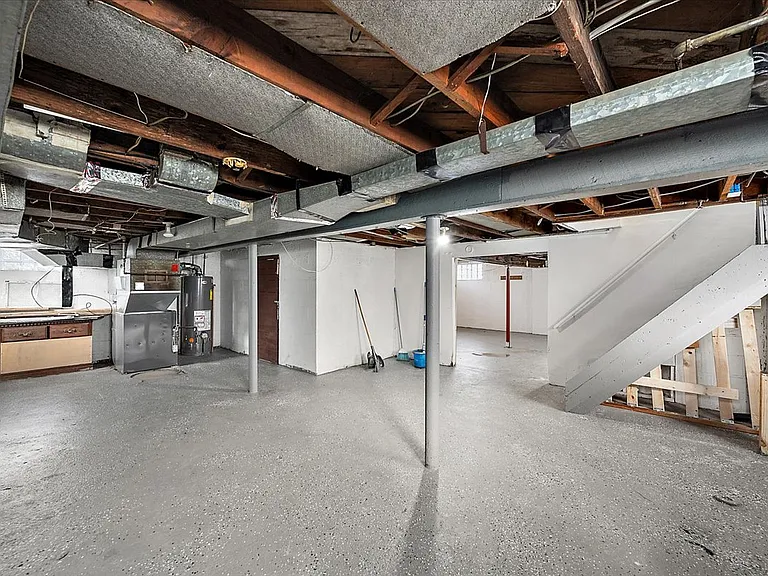 35711 Alfred St — Photo 20