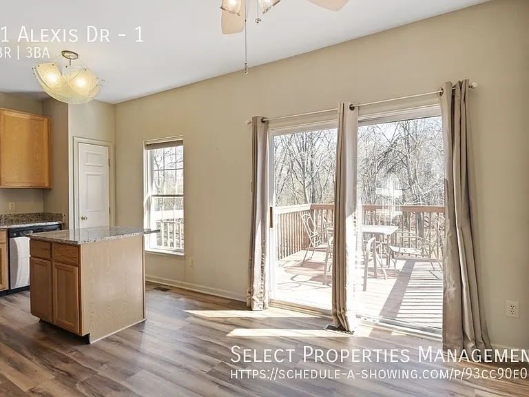 11 Alexis Dr #1 — Photo 3