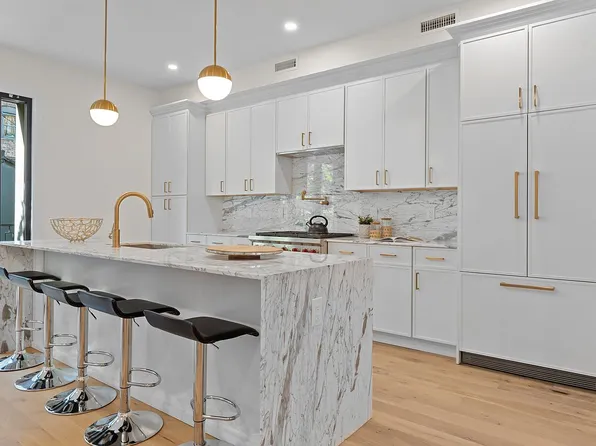 148 E 31st St, Brooklyn, NY 11226