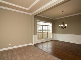 16450 S Mueller Cir, Plainfield, IL 60586