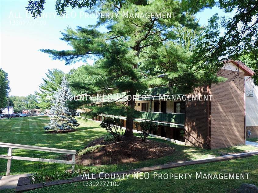 1st image of 737 Center Ave APT 30