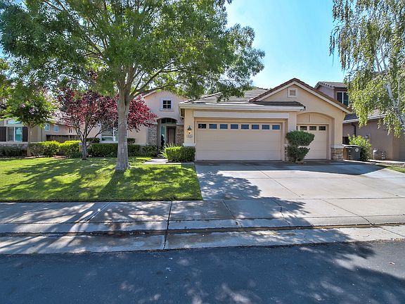 2nd image of 3565 Pacifica Ln