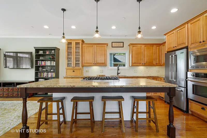 Thumbnail 12