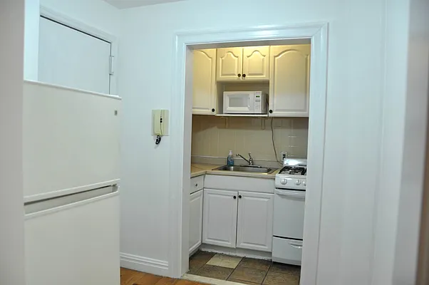 Rented by Grand Group Realty | media 14