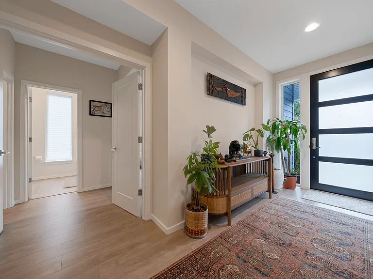 20328 SE 266th St — Photo 3