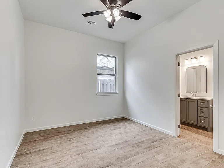 2600 Woods Edge Dr — Photo 32