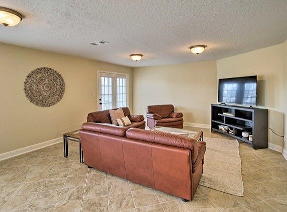 5th image of 605 6th St #605F