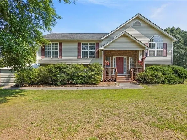 47 Powder Springs St, Hiram, GA 30141