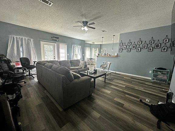 3rd image of 246 Zinnie Sharp Rd