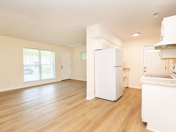 2nd image of 4718 Arrowhead Trl #B