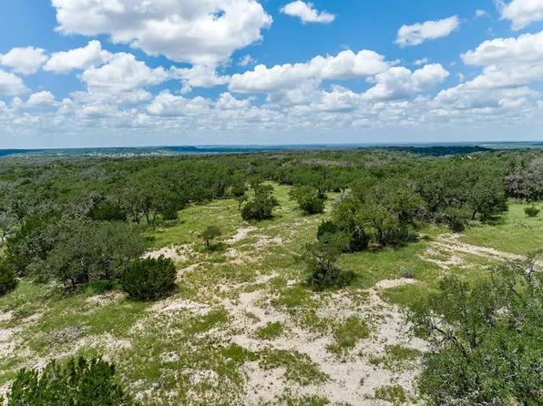 1632 Township Road 2, Doss, TX 78618