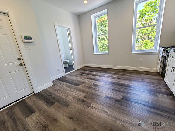 4th image of 4732 Longshore Ave #2F