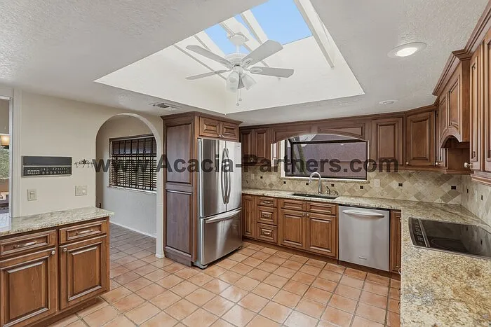 4221 N Summer Set Dr — Photo 10