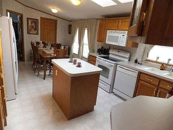 4th image of 10398 Aldora Dr