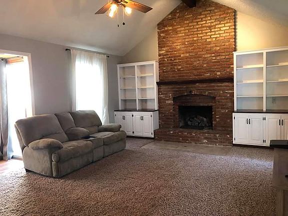 Large vaulted living room