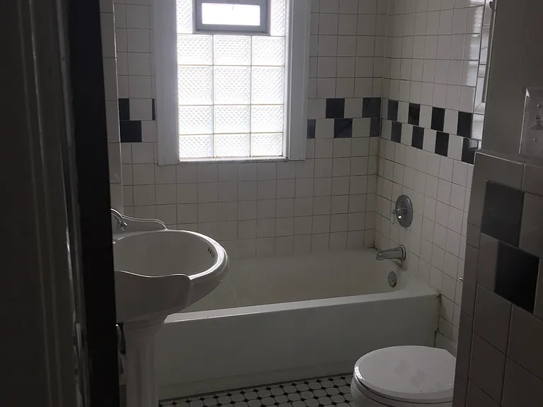 340 W Webster St #1 — Photo 5