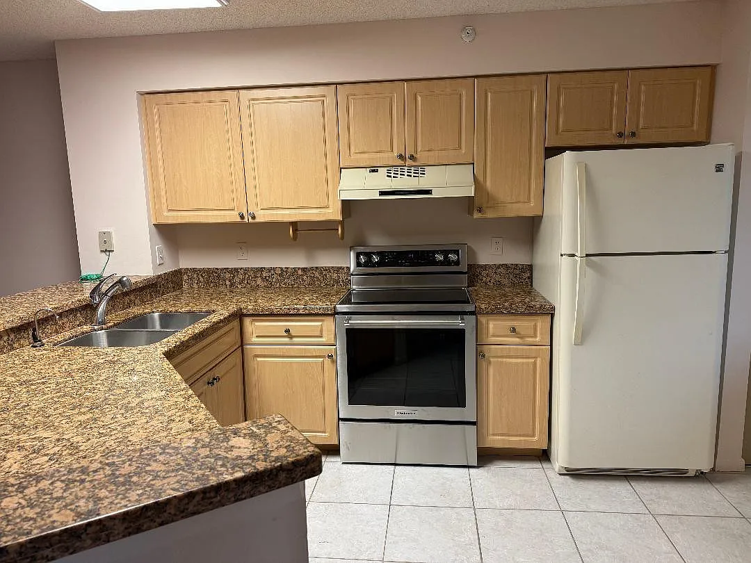2 bed, 2.0 bath, 1160 sqft, $2,100 — Photo 1