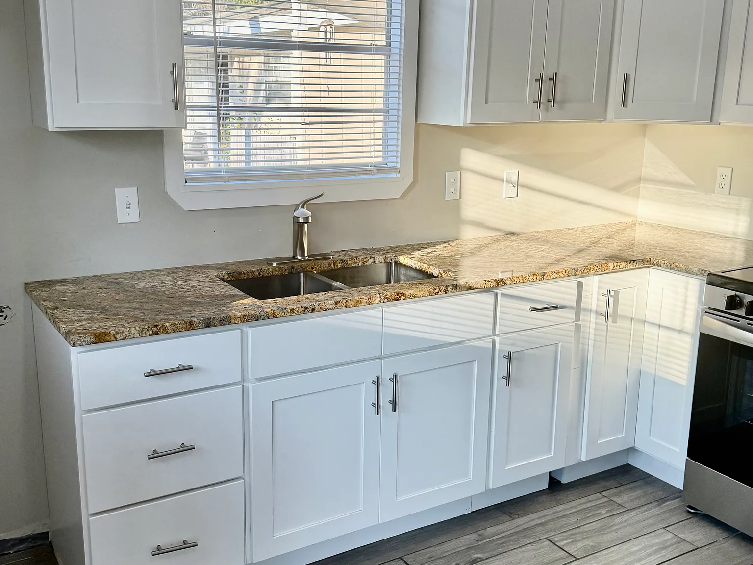 2 bed, 924 sqft, $1,590 — Photo 4