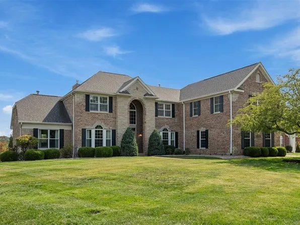 9302 Caddyshack Cir, Saint Louis, MO 63127