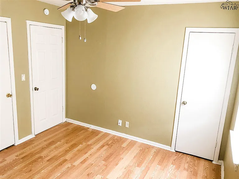 1418 Phoenix Dr — Photo 12