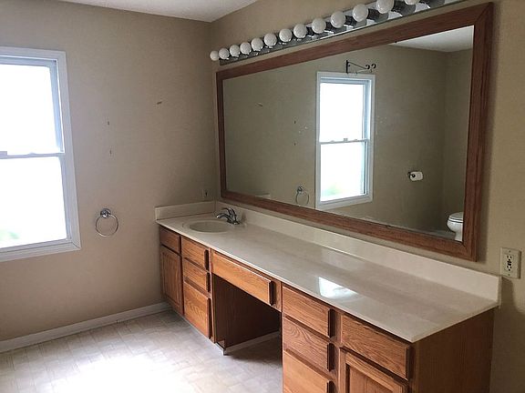 Primary On Suite Bathroom