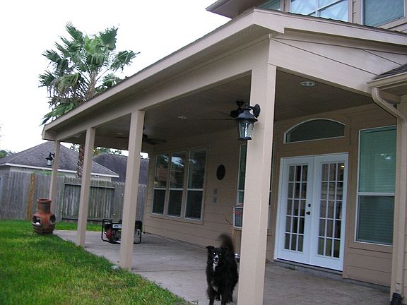 HUGE Covered patio added 7/2008 with ceiling fans, recessed lights & speakers