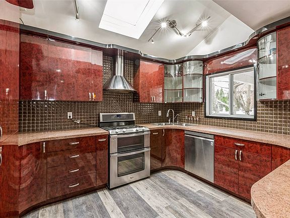 5th image of 71-12 165th St #1