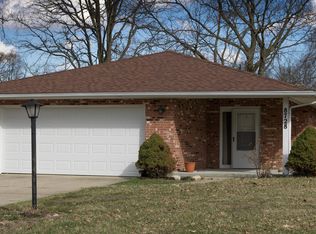 8728 Shadycreek Dr, Centerville, OH 45458