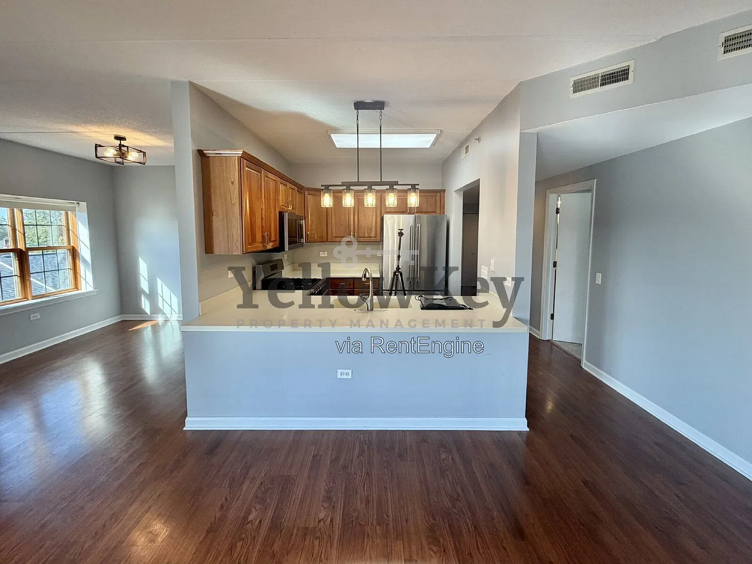 2 bed, 2.0 bath, 1490 sqft, $3,200 — Photo 3