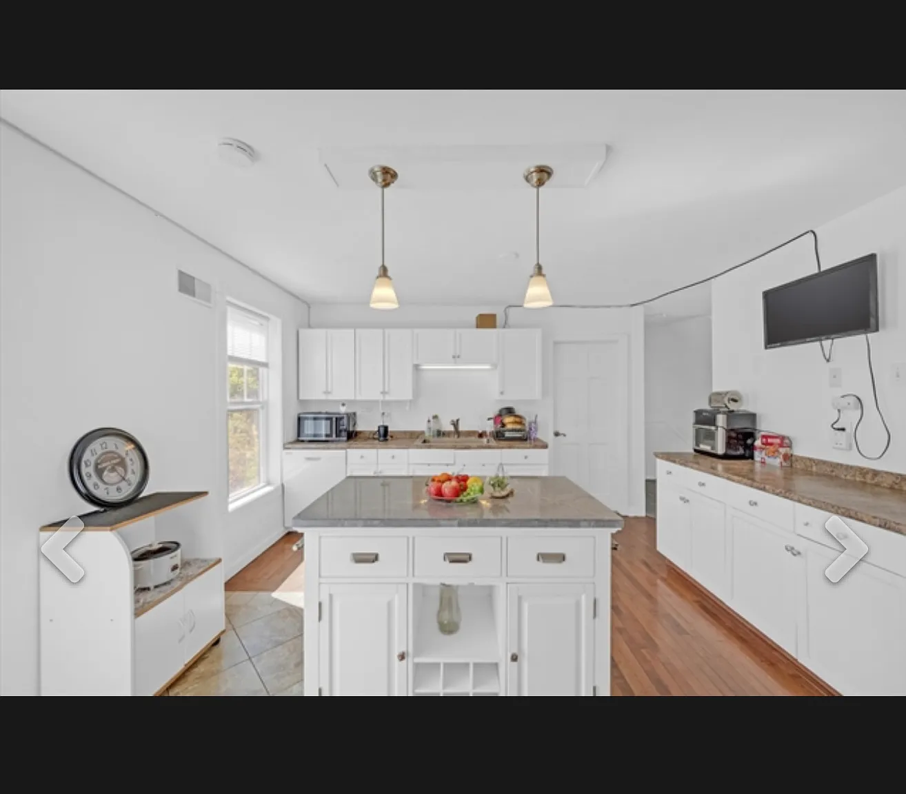 4 bed, 1200 sqft, $2,350 — Photo 2