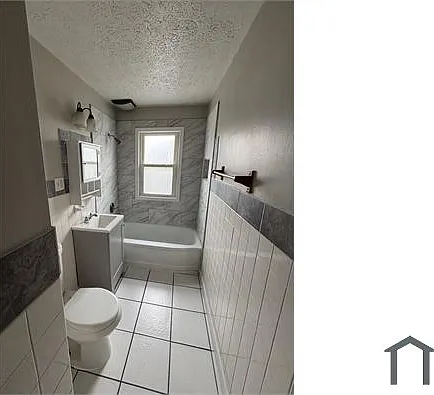 4 bed, $2,100 — Photo 2