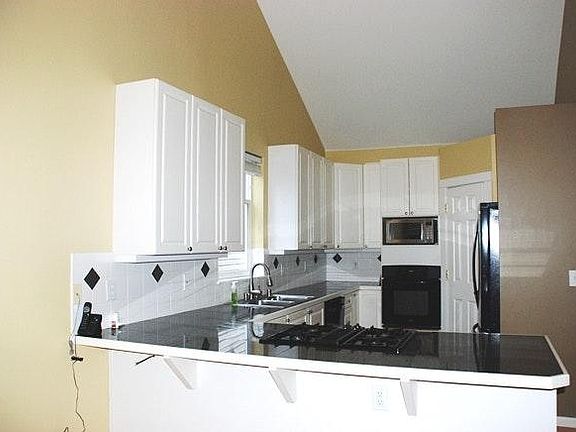 5th image of 11427 NE 116th Pl
